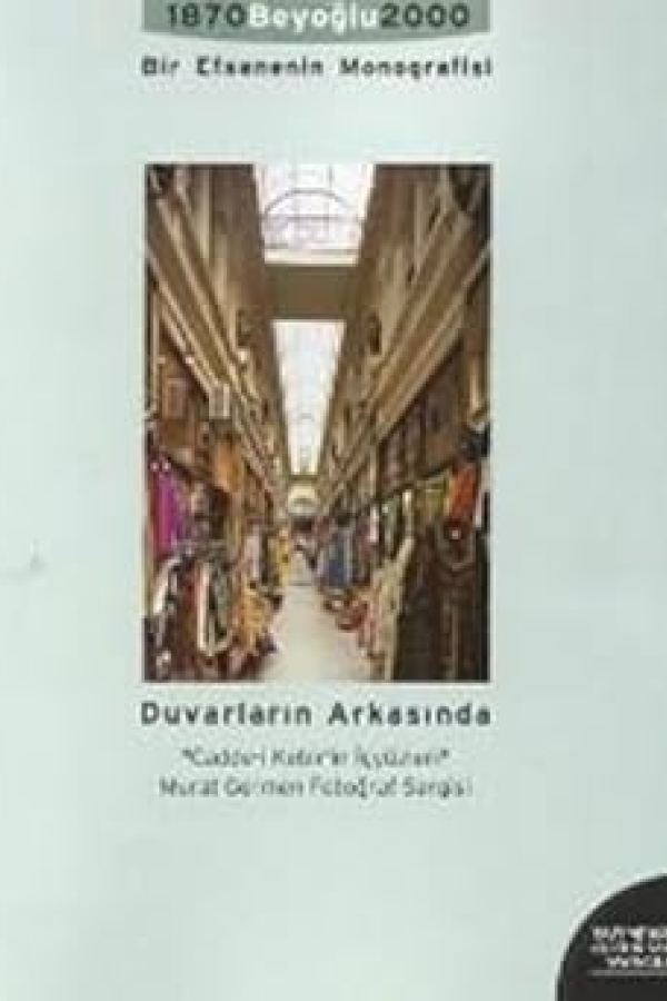 Duvarların Arkasında "Cadde-i Kebir'in İçyüzleri" kapağı