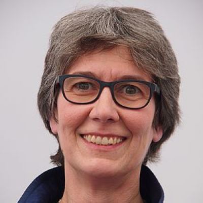 Manuela Lenzen